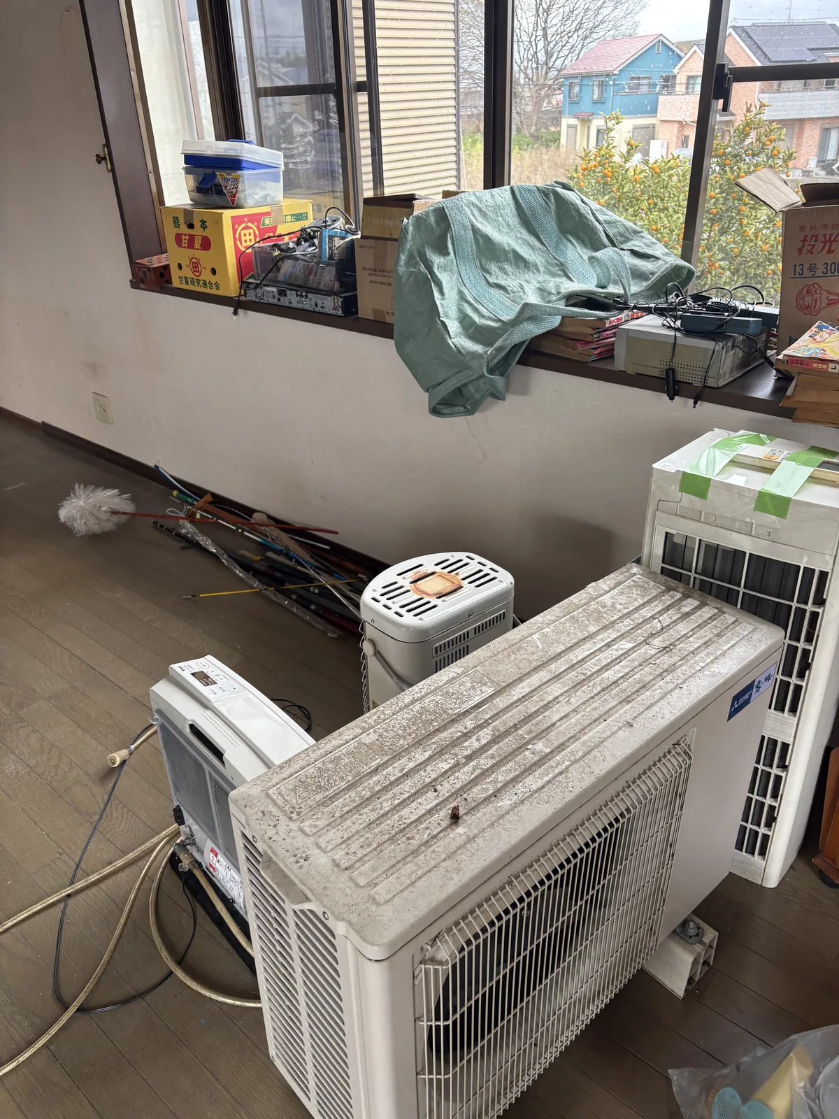 家電製品の査定風景